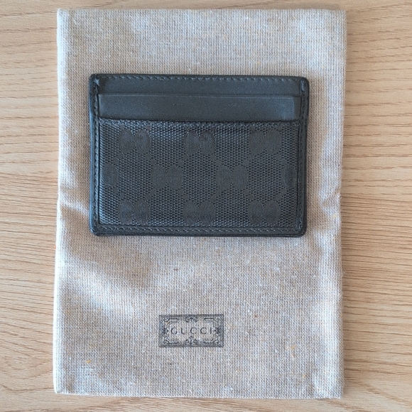 Authentic Gucci Grey Leather Card Case - Picture 1 of 4